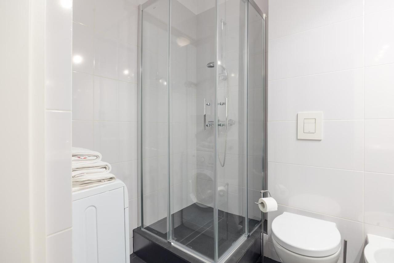Metro Raclawicka Red Apartment วอร์ซอ ภายนอก รูปภาพ